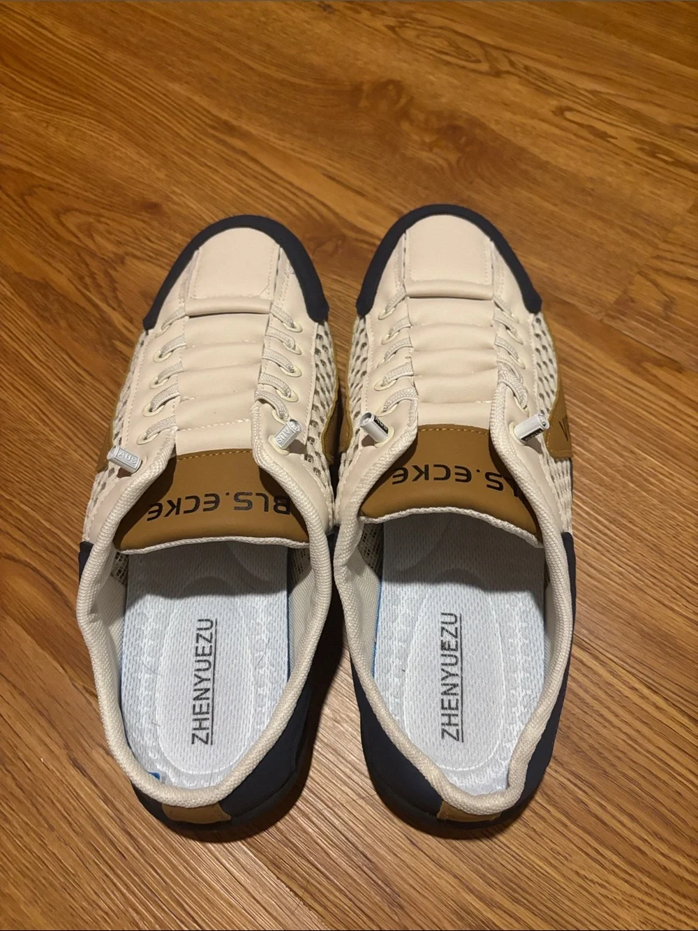 NEW Men's Beige and Navy Casual Sneakers. Size 10 1/2